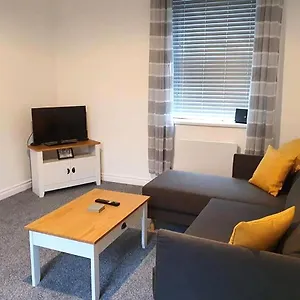 https://17-larchfield-house.hotels-newcastle-upon-tyne.com