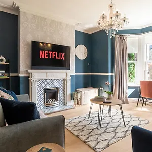  Holiday home Beautiful 3 Bedroom Townhouse