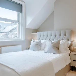  Apartment Spring Grove -